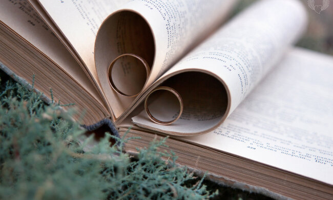 Хорошим подарком станет книга, fotokto