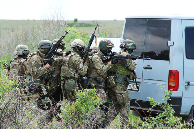 Десятки танков: вторжение России на Донбассе довело до паники даже ОБСЕ