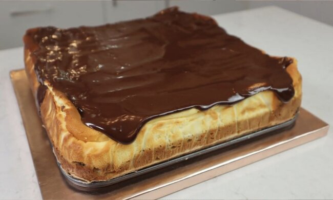 Подвійний чізкейк з білим маком: фото скрін Ютуб