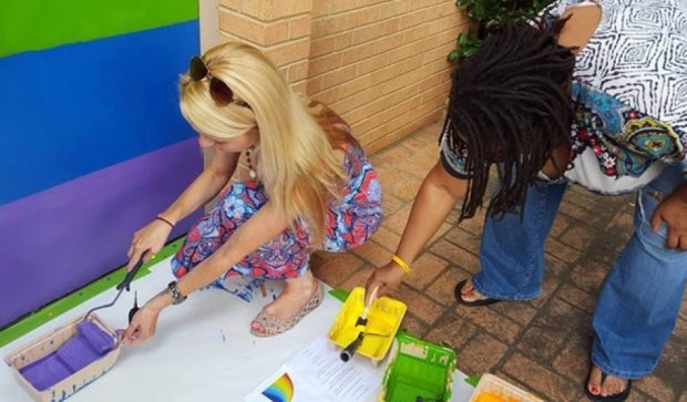 Американську церкву пофарбували в кольори ЛГБТ-прапора