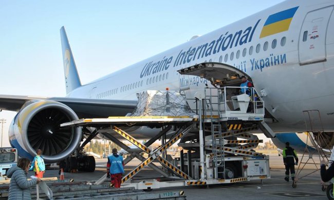 МАУ объяснили, как потеряли десятки пассажиров на взлетной полосе, украинцы в шоке