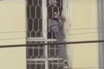 Втеча чоловіка з ТЦК. Фото: скрін відео