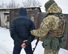 Виконував завдання російських кураторів: на Донбасі затримали бойовика, який охороняв рештки збитого літака МН17