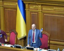 Миллион за флаг: как депутаты повышали свой патриотизм 