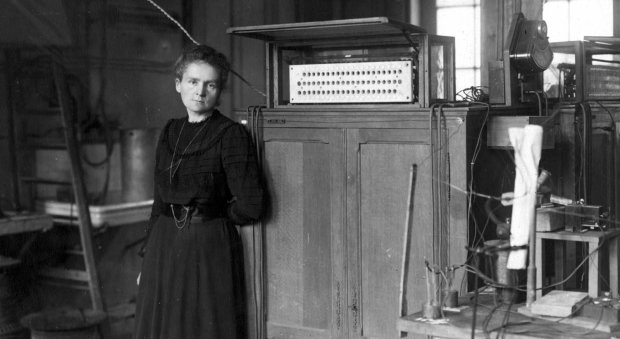Вещи Марии Кюри запрещено трогать на 1600 лет: история самой радиоактивной женщины