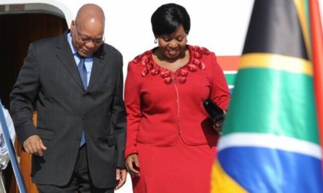  Скандал в ЮАР: президента критикуют за роскошный самолет