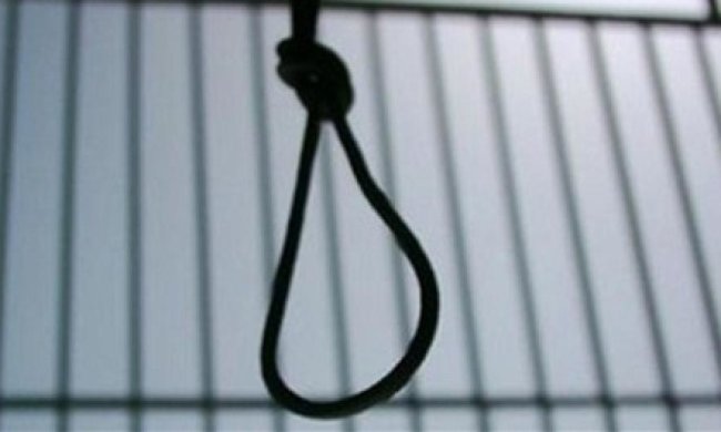 В Одесском СИЗО мужчина повесился на свитере