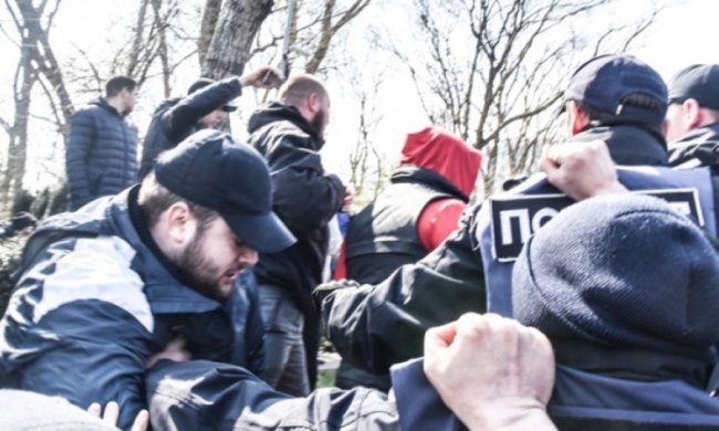 Зіткнення в Одесі: копи відпустили всіх затриманих