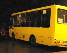 Под Киевом парень угнал маршрутку и катал друзей