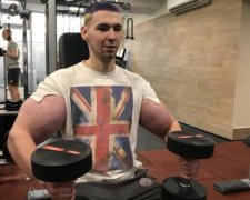 На межі життя та смерті: "руки-базуки" попрощався з прихильниками