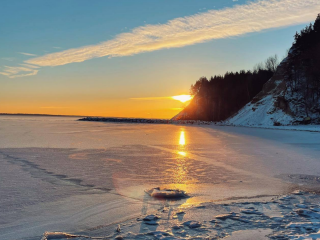Киевское море, зима, закат, фото из соцсетей