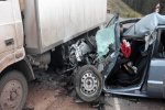 Моторошна ДТП приголомшила Україну: Mercedes на шаленій швидкості протаранив фуру, вижив тільки один