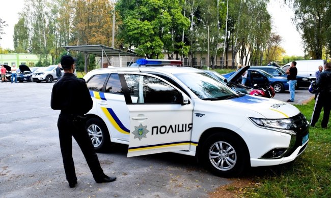 На Дніпропетровщині молодого копа закатували до смерті: прив'язали до дерева і...