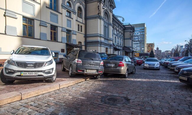 Штрафовать надо не евробляхеров: слуг народа проверили на знание правил, чуда не произошло
