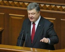 Порошенко: "Я не доволен работой Верховной Рады и своей"