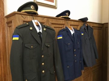 Украинские военные выйдут на парад в новой форме