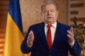 Любитель молоденьких студенточек Михаил Поплавский решил поучить жизни украинцев
