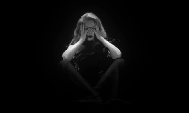 Тіна Кароль, кадр із кліпу на пісню "Шукай мене"