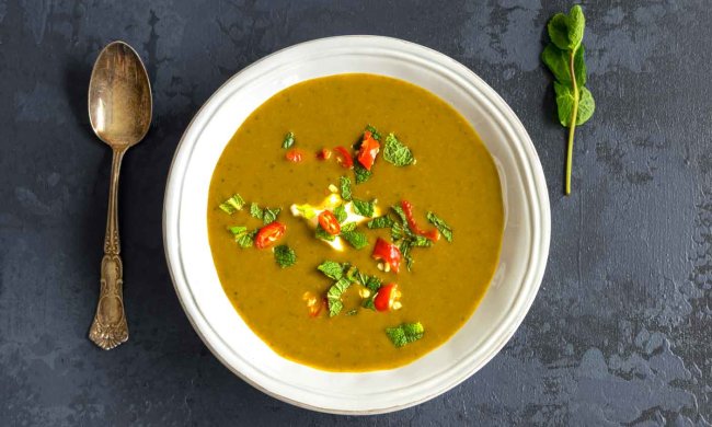 Суп-пюре зі шпинатом і перцем чилі: корисний рецепт