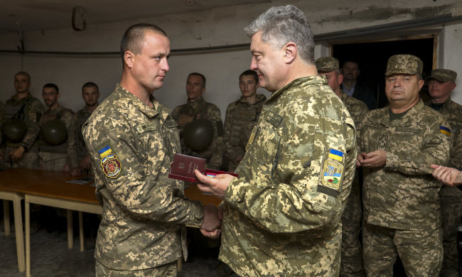 Ветеран АТО: накрыть огнем Порошенко и его охрану могли в любой момент