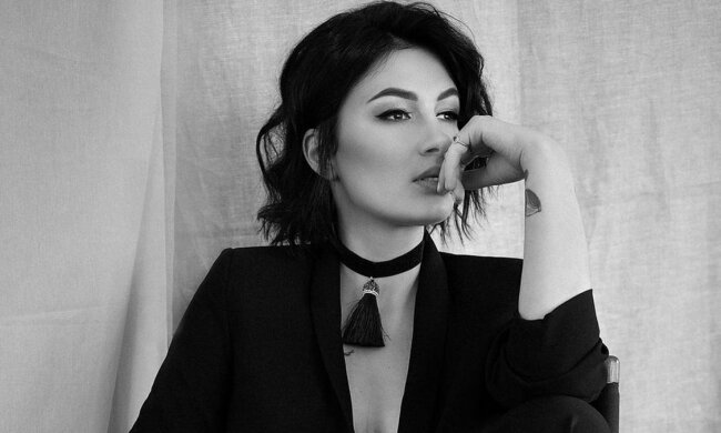 Анастасия Приходько вспомнила о 12 часах адской боли: "Лишь бы родить"