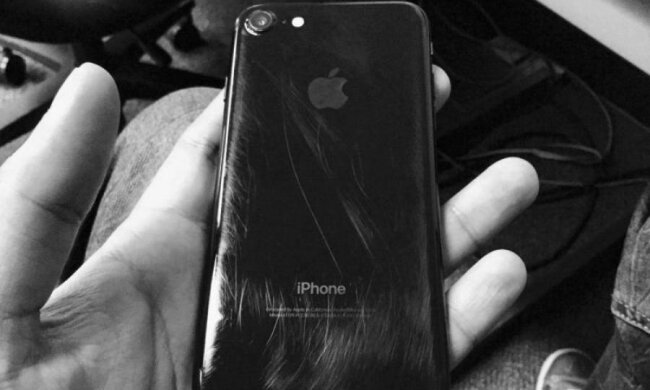 Загадка подряпин на смартфонах нарешті розкрита