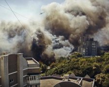 Дрон показав грандіозну пожежу в Ростові як на долоні