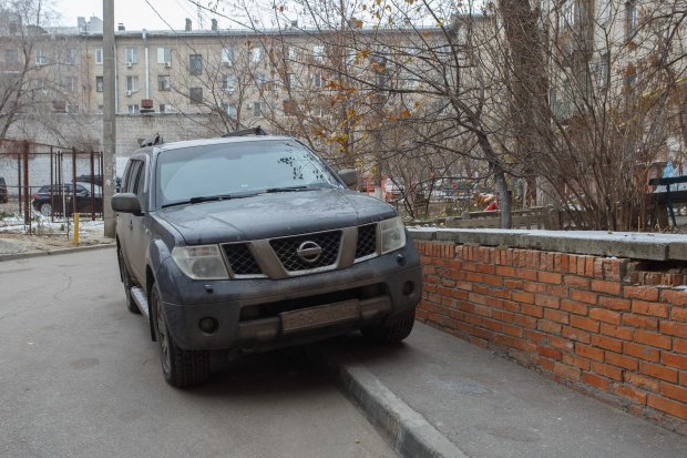 Обозленные киевляне оставили хозяину дорог "детский привет": фото