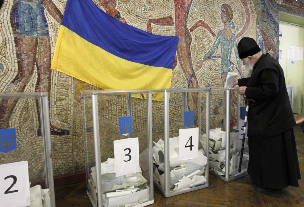 Наступні вибори в Україні будуть "золотими": ЦВК витратить космічну суму з ваших гаманців