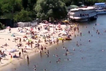Кличко оставил киевлян без пляжей в самое "пекло"