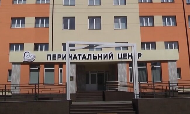 В Черновцах перинатальный центр принял первые роды - папочка, встречай богатыря