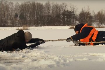 Порятунок людини, скріншот: Youtube