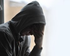 Школяр порізав собі руку в кров за завданням у соцмережі