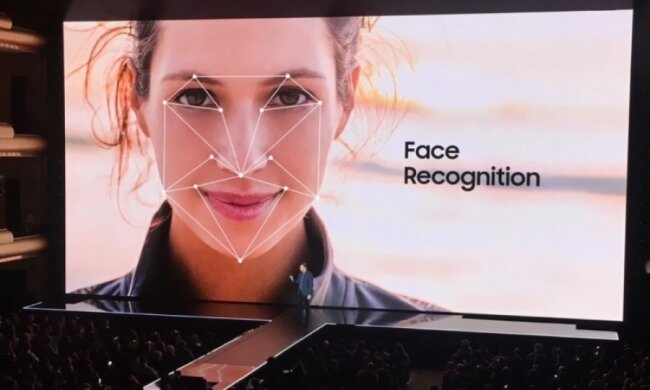 Функцію розпізнавання обличчя в Galaxy S8 обдурили за допомогою фото
