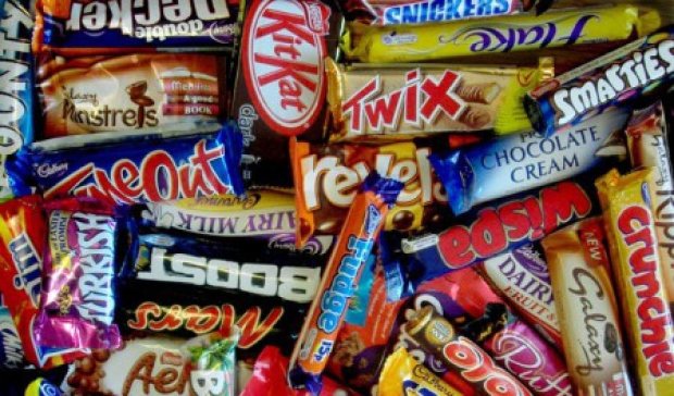 В польских школах запретили продавать чипсы и шоколадные батончики