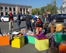 За тетради для детей-беженцев в столице будут угощать кофе 