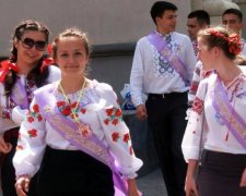 Останній дзвоник і випускний в Україні: як дорого обійдеться свято