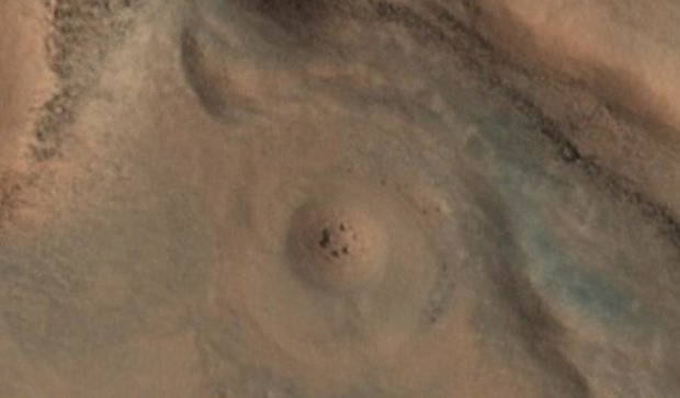 На Марсі знайшли геометрично правильні споруди, подібні до "Стоунхенджу" (відео)