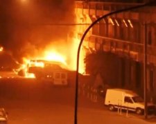 Ісламісти розстріляли переповнений ресторан: є жертви