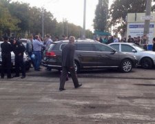 В Харькове задержали милиционера-взяточника на глазах у прохожих (фото, видео)