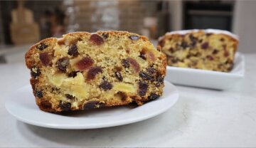 Фруктовый кекс с вишней и ананасом: фото скрин Ютуб