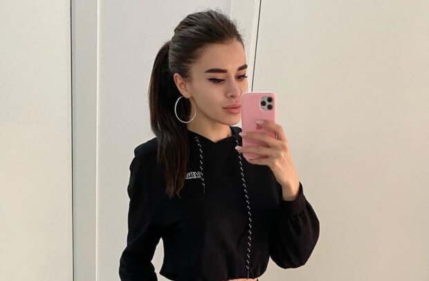 Нова дівчина Мурата Лілія, instagram.com/__l_i_l_i_a___