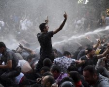 Щурів знудило: уряд Вірменії розсипається на очах