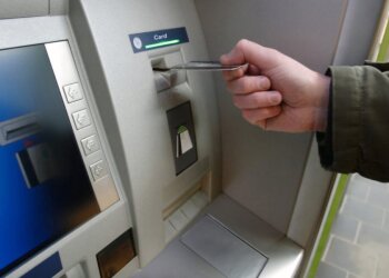 Банкомат "Ощадбанка". Фото з відкритих джерел