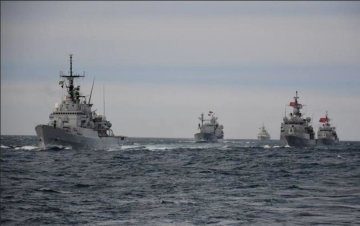 Кораблі НАТО почали операцію проти мігрантів 