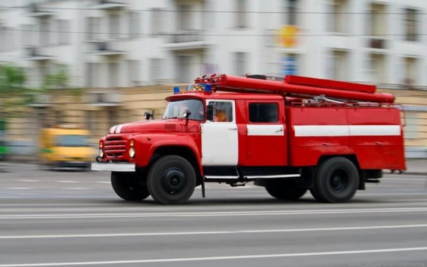 Центр Харькова заполонили пожарные: ЧП показали на видео