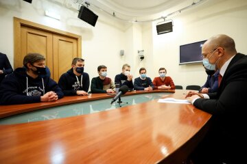 Денис Шмигаль, студенти - фото Кабінет Міністрів України