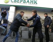 Лавров придумал боевик, где Киев стреляет себе в ногу