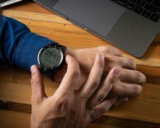 TicWatch Pro: бюджетные умные часы с двумя экранами