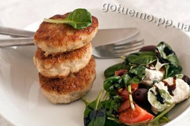 Котлеты из индейки с кабачками
